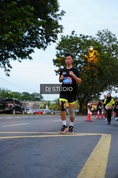 Runner Photo 4195020