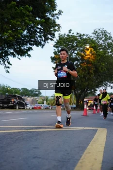 Runner Photo 4195021