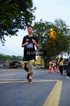 Runner Photo 4195023