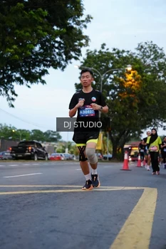 Runner Photo 4195024