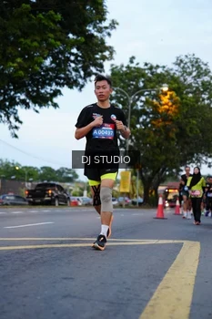 Runner Photo 4195025