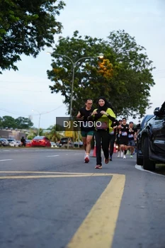Runner Photo 4195043