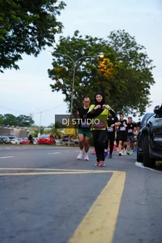 Runner Photo 4195044
