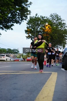 Runner Photo 4195051