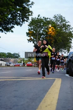 Runner Photo 4195053