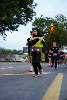 Runner Photo 4195058