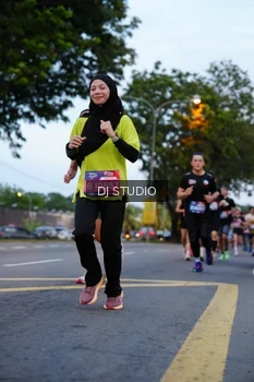 Runner Photo 4195067