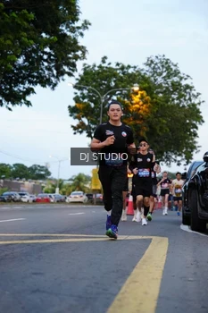 Runner Photo 4195068
