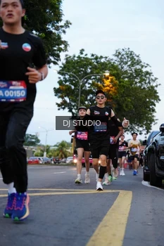 Runner Photo 4195077