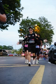 Runner Photo 4195082