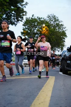 Runner Photo 4195145