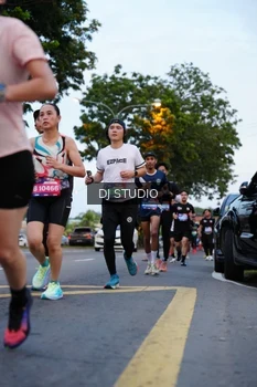 Runner Photo 4195162