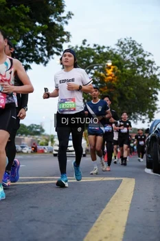 Runner Photo 4195166