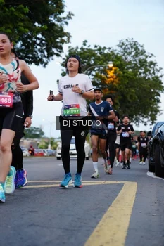 Runner Photo 4195167