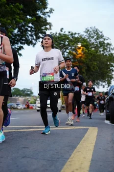 Runner Photo 4195172