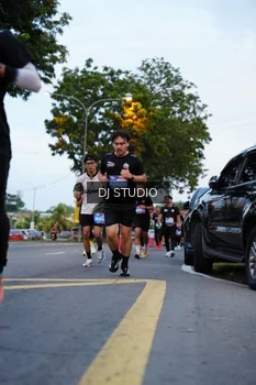 Runner Photo 4195184