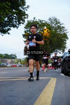 Runner Photo 4195195