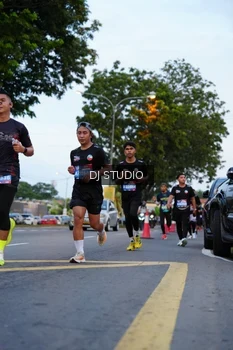 Runner Photo 4195211