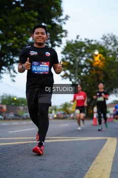 Runner Photo 4195292