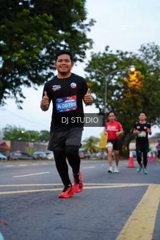 Runner Photo 4195293