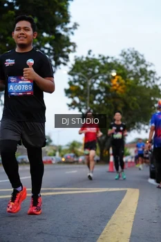 Runner Photo 4195296