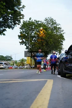 Runner Photo 4195324