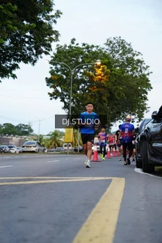 Runner Photo 4195329