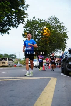 Runner Photo 4195340