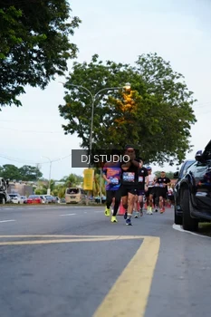 Runner Photo 4195344