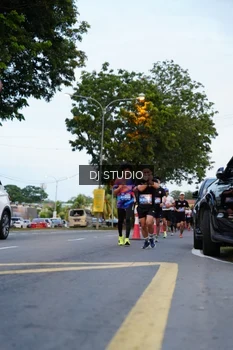Runner Photo 4195345