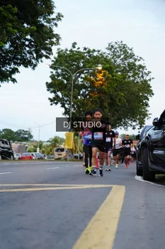 Runner Photo 4195350