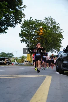 Runner Photo 4195351