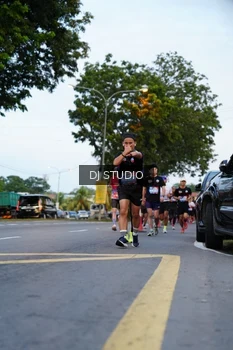 Runner Photo 4195358