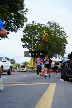 Runner Photo 4195380