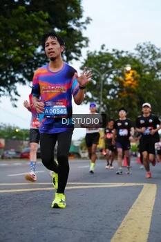 Runner Photo 4195381