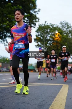 Runner Photo 4195383