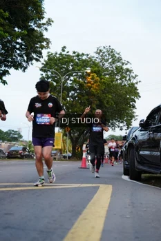 Runner Photo 4195388
