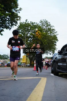 Runner Photo 4195389