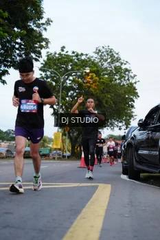 Runner Photo 4195393