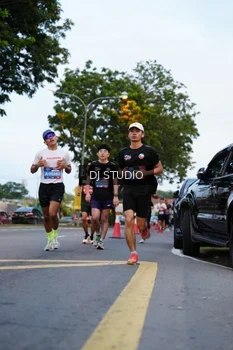 Runner Photo 4195394