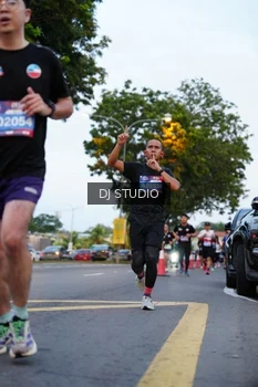 Runner Photo 4195402