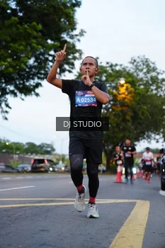 Runner Photo 4195409