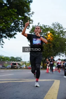 Runner Photo 4195413