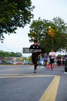 Runner Photo 4195425