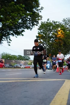 Runner Photo 4195429