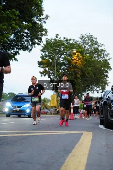 Runner Photo 4195438