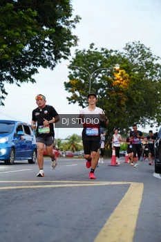 Runner Photo 4195441