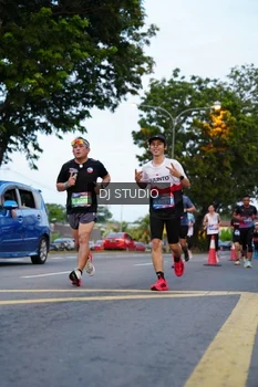 Runner Photo 4195442
