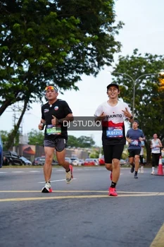 Runner Photo 4195447