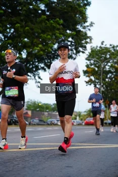 Runner Photo 4195449